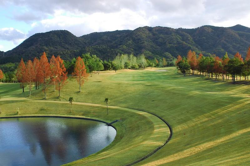 トライアルゴルフ＆リゾートOITA COURSE池あり