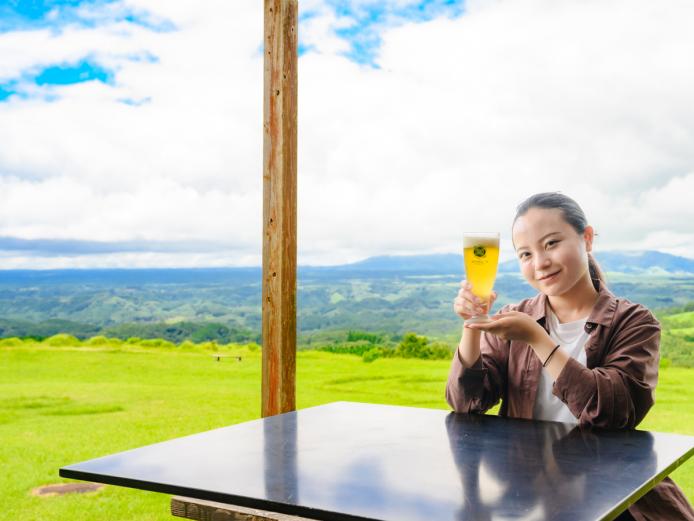 ▲爽やかなくじゅうの風を感じながら飲むビールは最高！